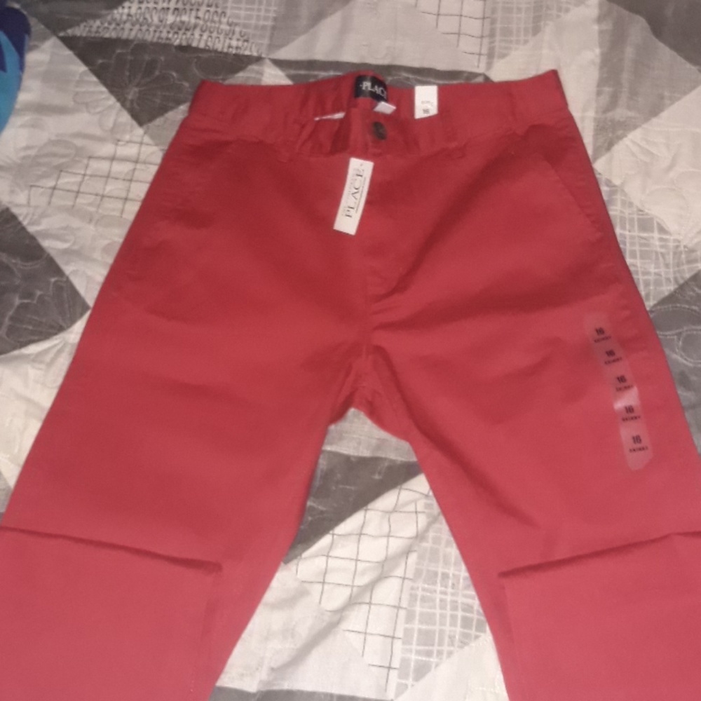Hi,I'm selling a HAMPTONRED straight pants